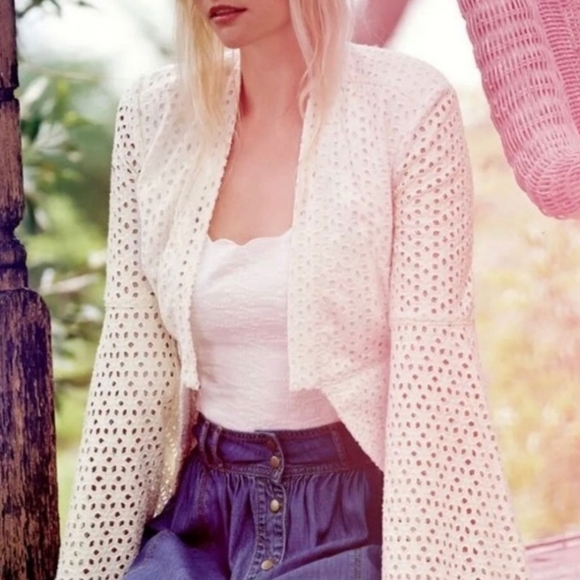 💎[Free People] Eyelet lace bell sleeve blazer. - Picture 2 of 9
